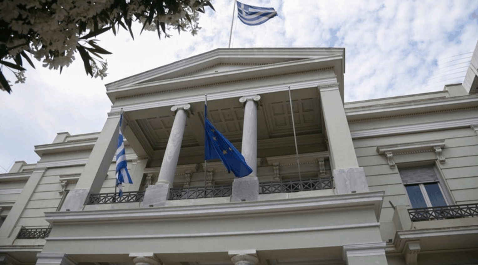 وقت سفارت یونان 2024